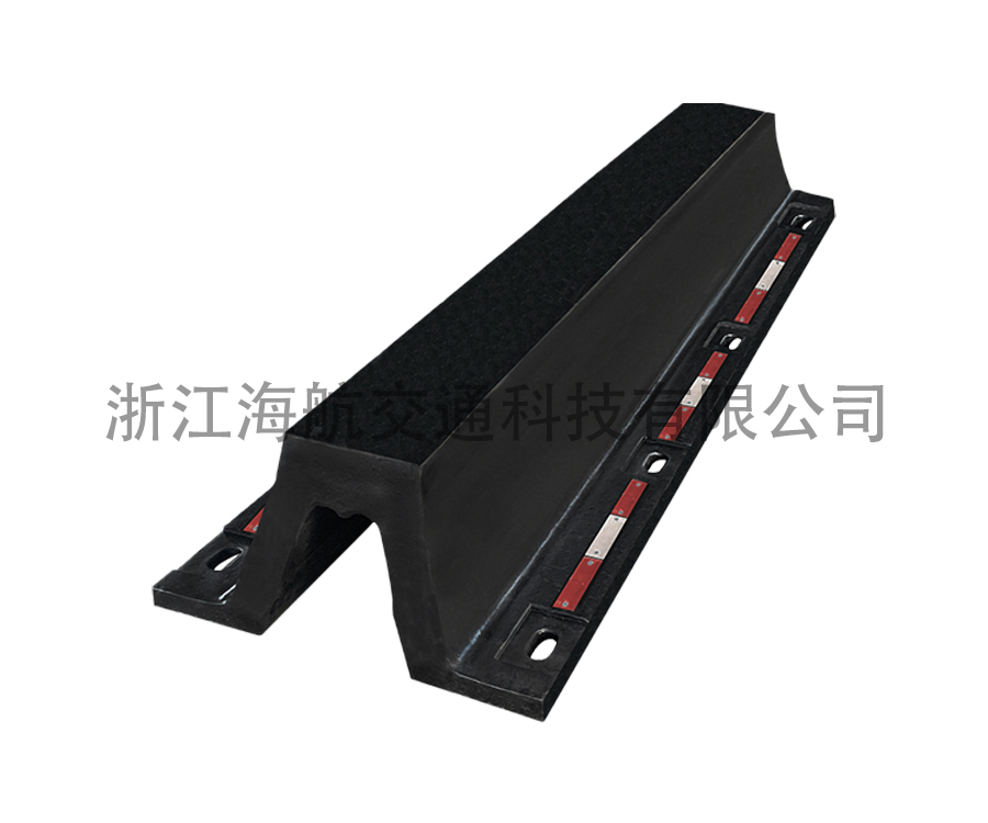 防撞旋转护栏:以柔克刚,重塑道路安全防护新标杆